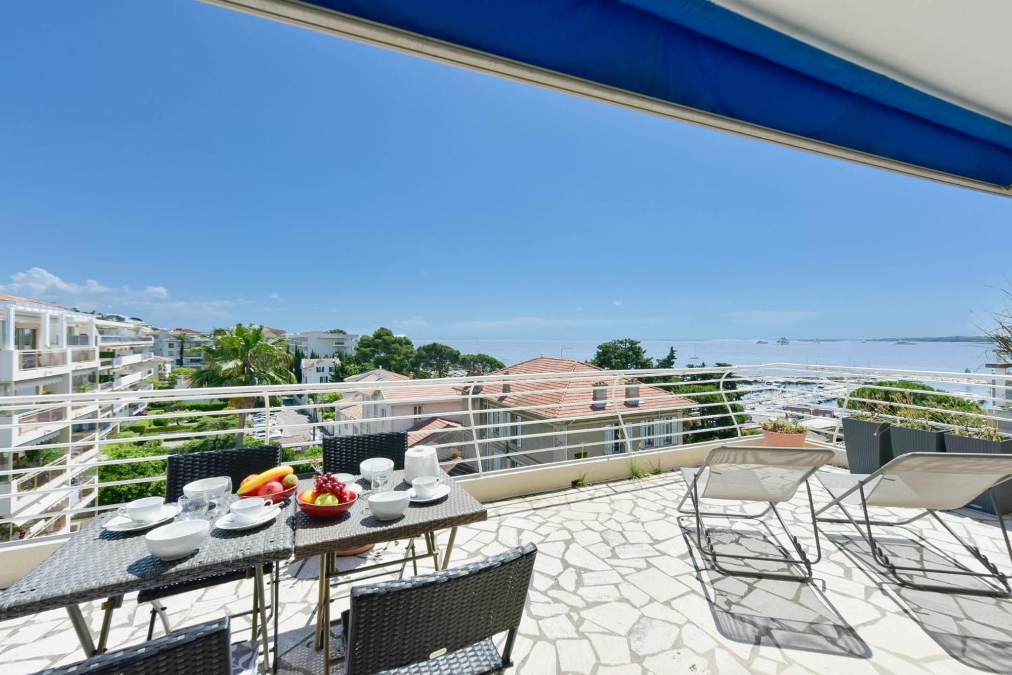 Cozy Top-floor 2-br Terrace And Sea View * Cannes